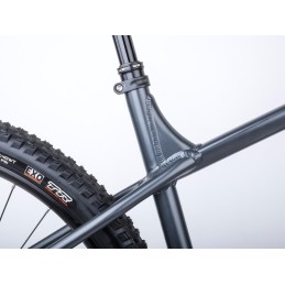 AUTHOR Versus 29 3.0 2023-24 šedá-matná AUTHOR Versus 29 3.0 2023-24 šedá-matná