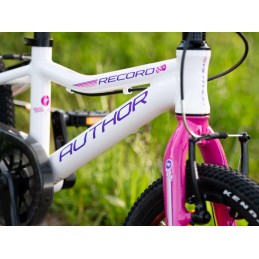 AUTHOR Record 16 2025 limeta/modrá AUTHOR Record 16 2025 limeta/modrá