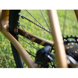 AUTHOR Guru 2.0 2025 zlatá-matná/černá