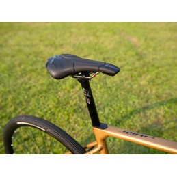 AUTHOR Guru 2.0 2025 zlatá-matná/černá