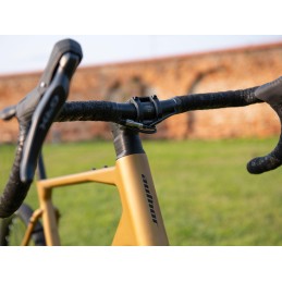 AUTHOR Guru 2.0 2025 zlatá-matná/černá