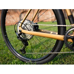 AUTHOR Guru 2.0 2025 zlatá-matná/černá